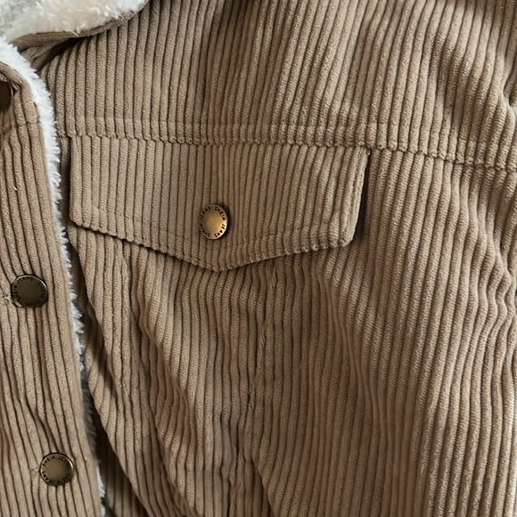 SHEIN tan corduroy and shearling crop jacket-NWOT - Picture 5 of 7